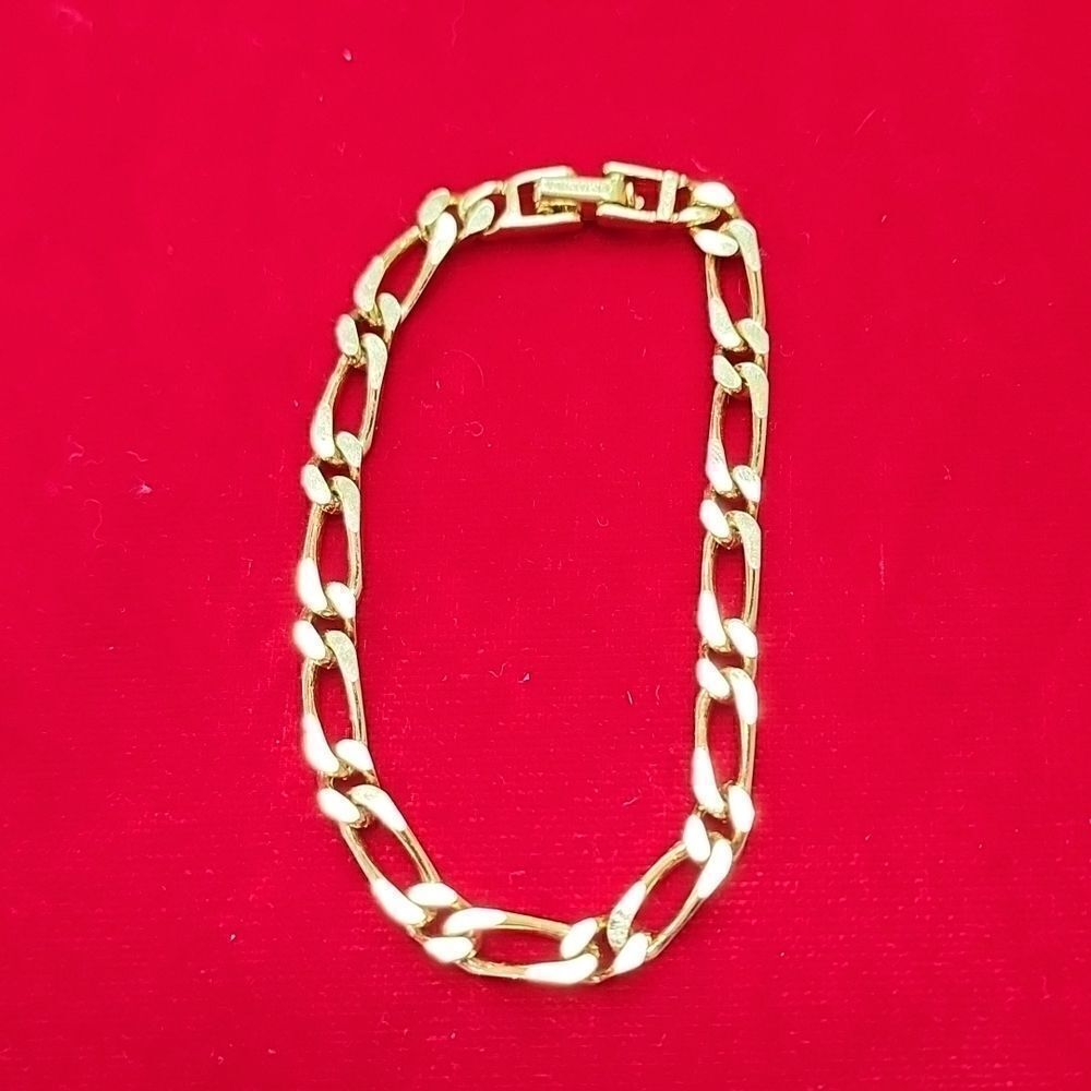 Vintage Signed Monet Gold Tone Figaro Bracelet